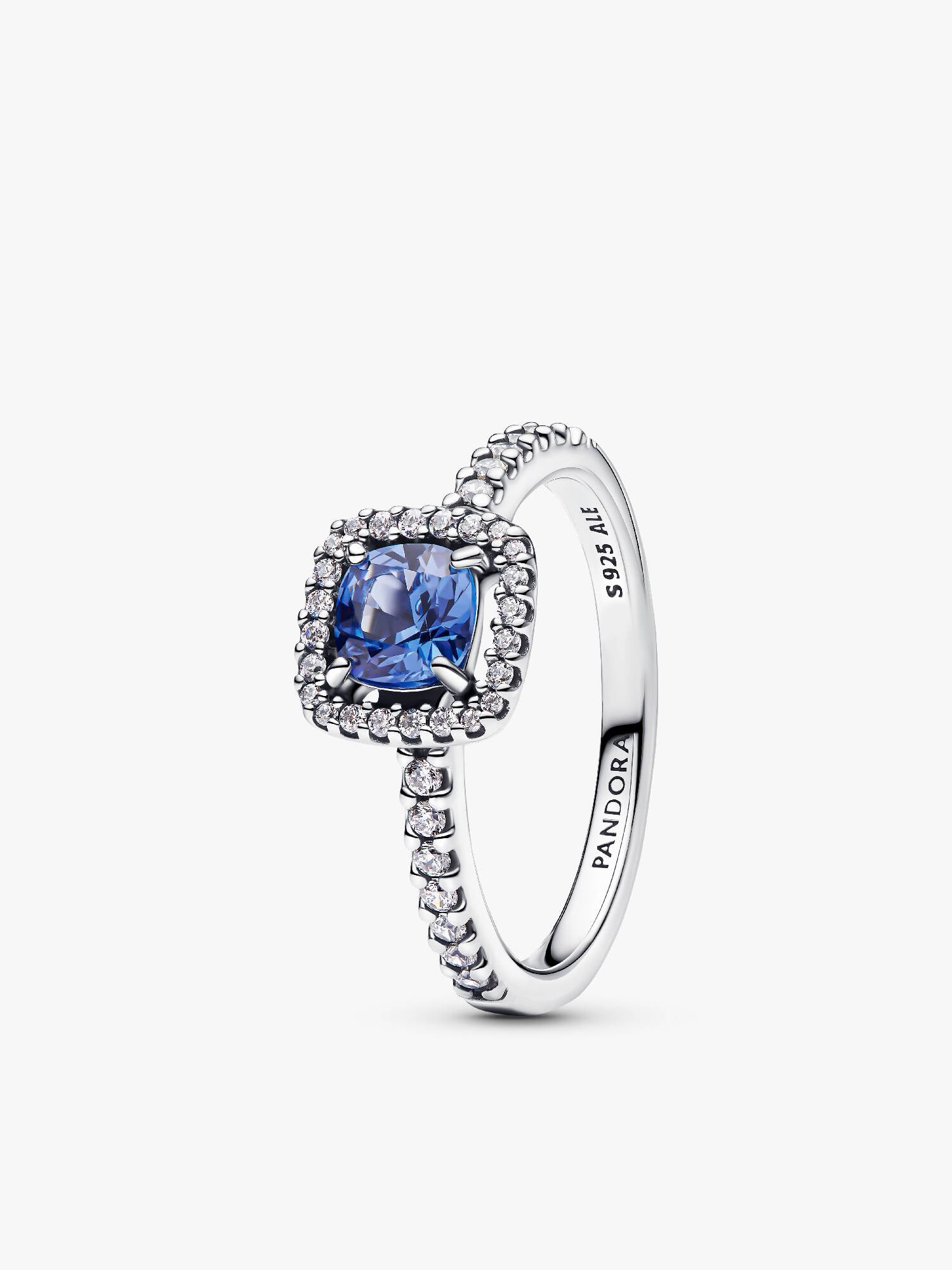 Sprankelende ring met vierkante blauwe halo