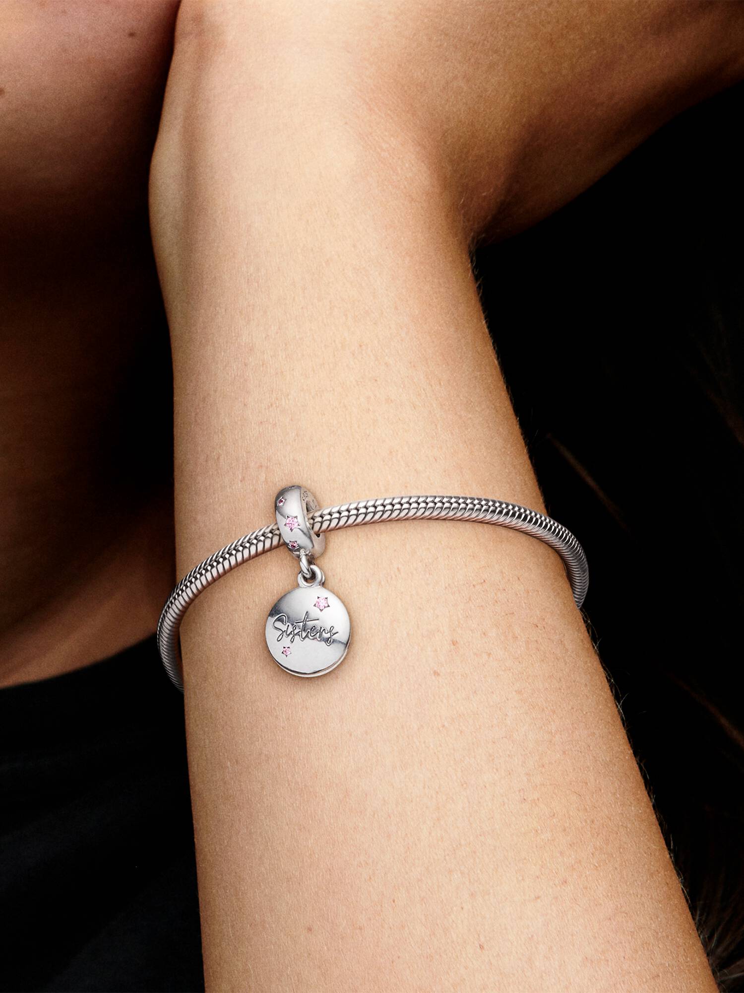 Hangende Bedel met Tekst Forever Sisters