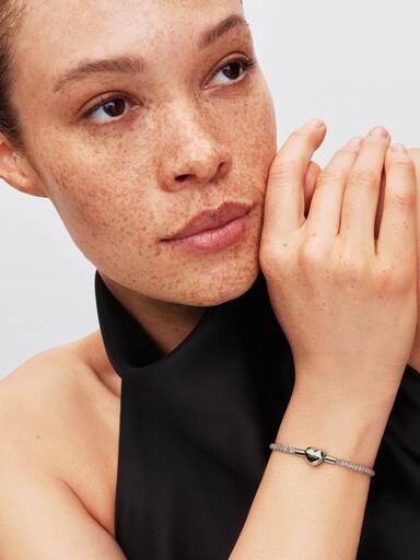 Sprankelende Mesh Armband met Hartsluiting