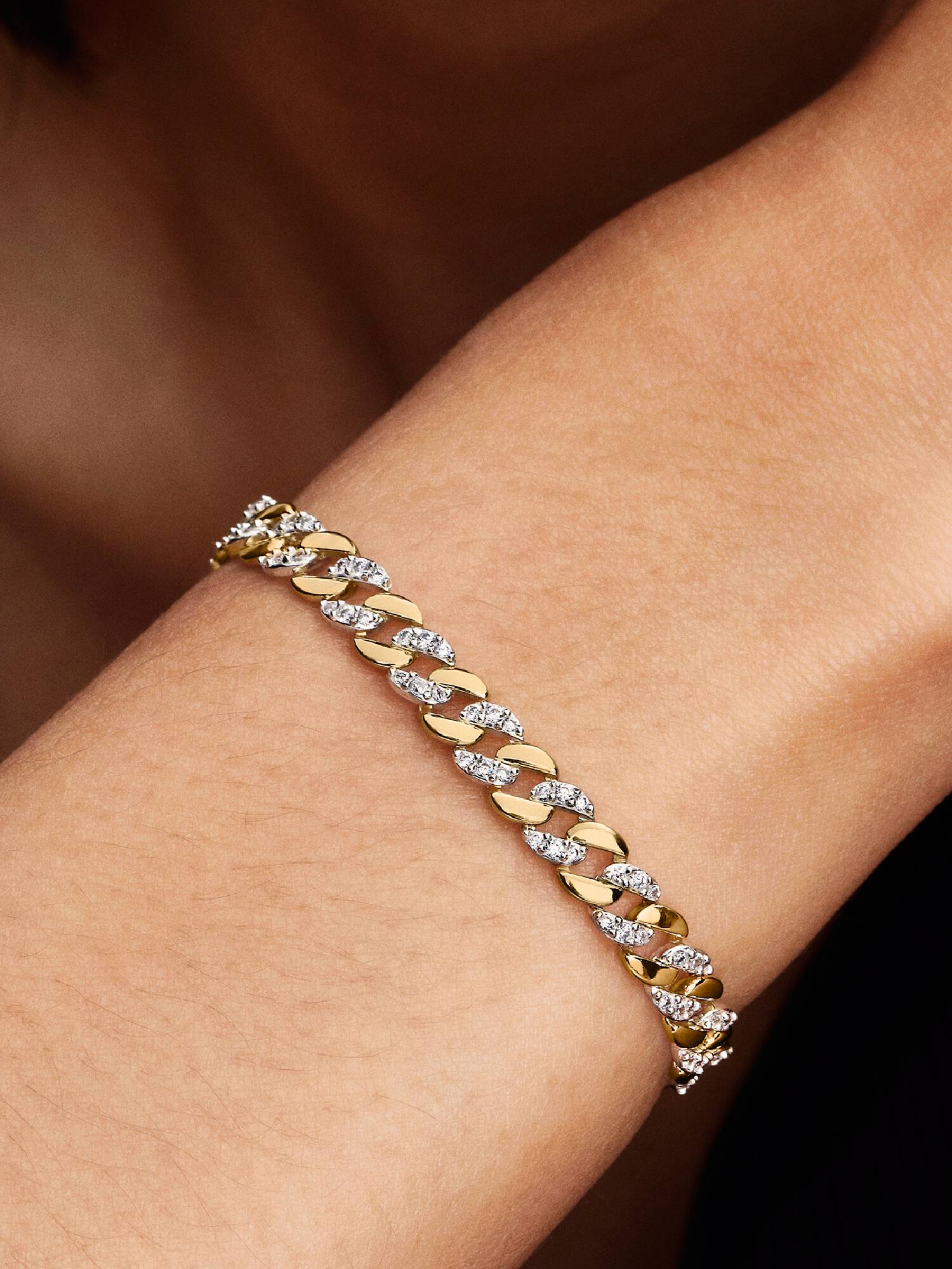 Tweekleurige Cubaanse schakelarmband met pavé