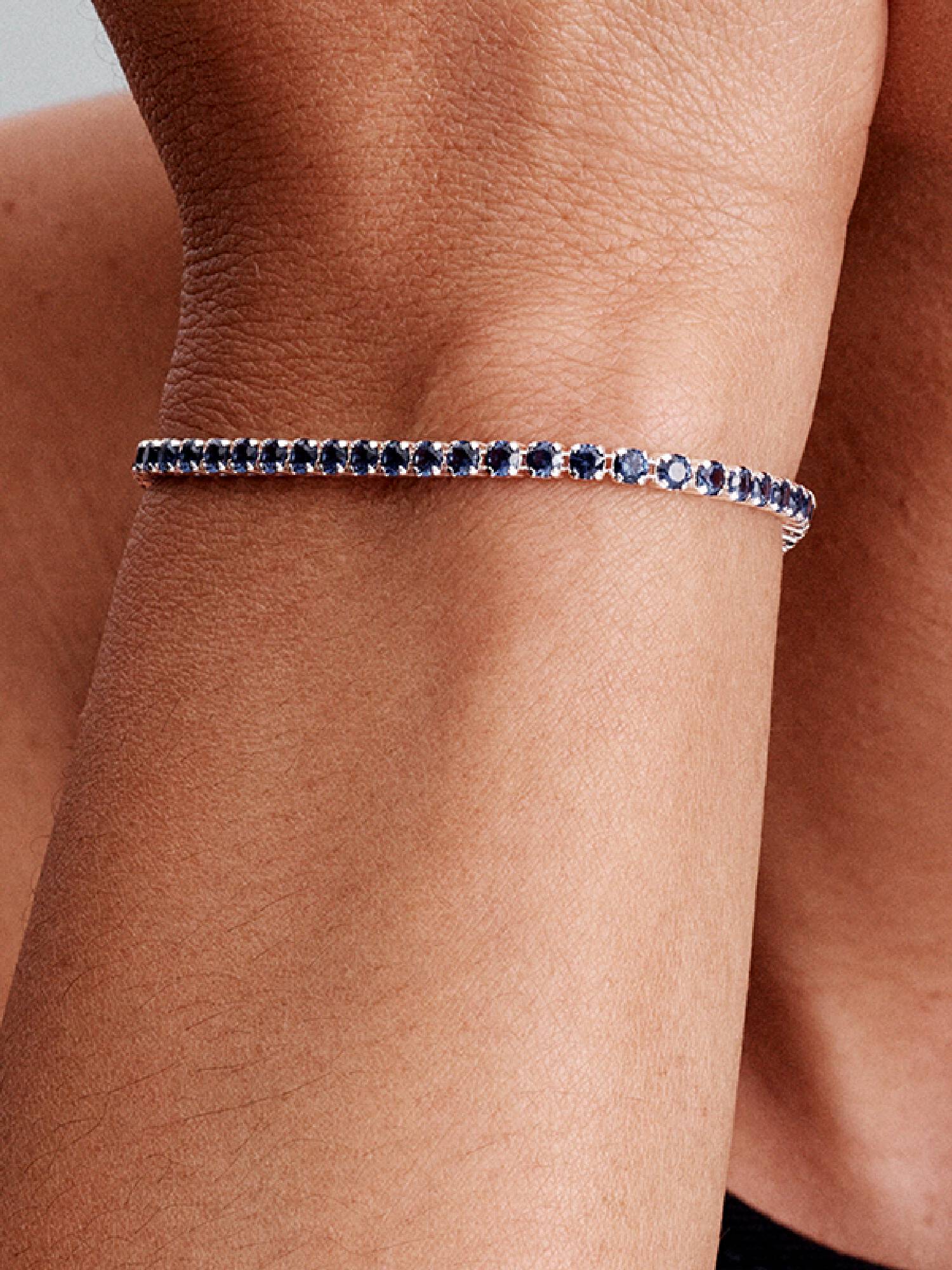 Sprankelende blauwe tennisarmband