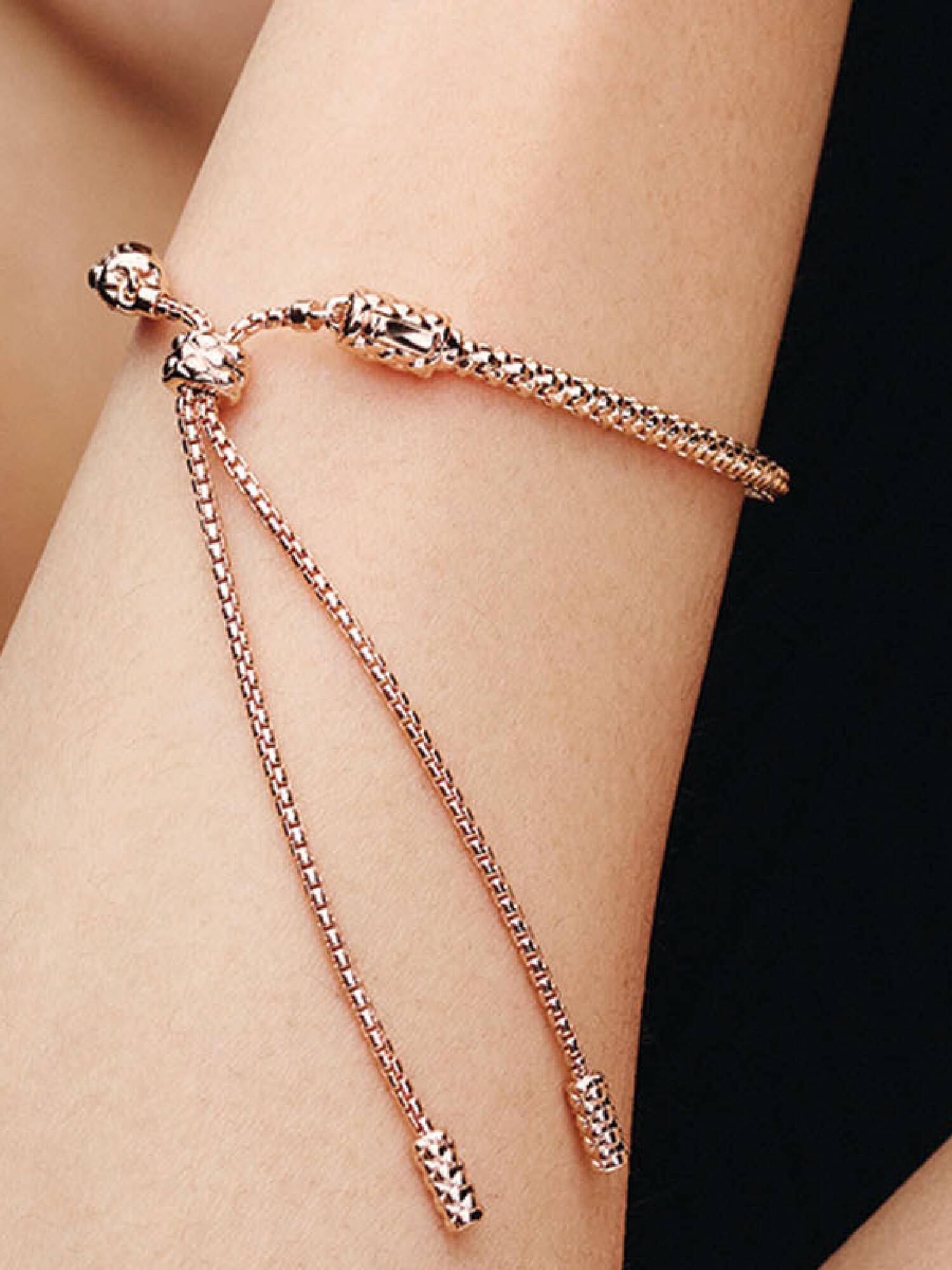 Studded schuifarmband