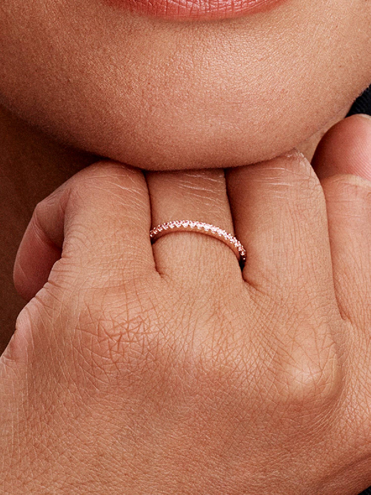 Sprankelende roze pavé bandring