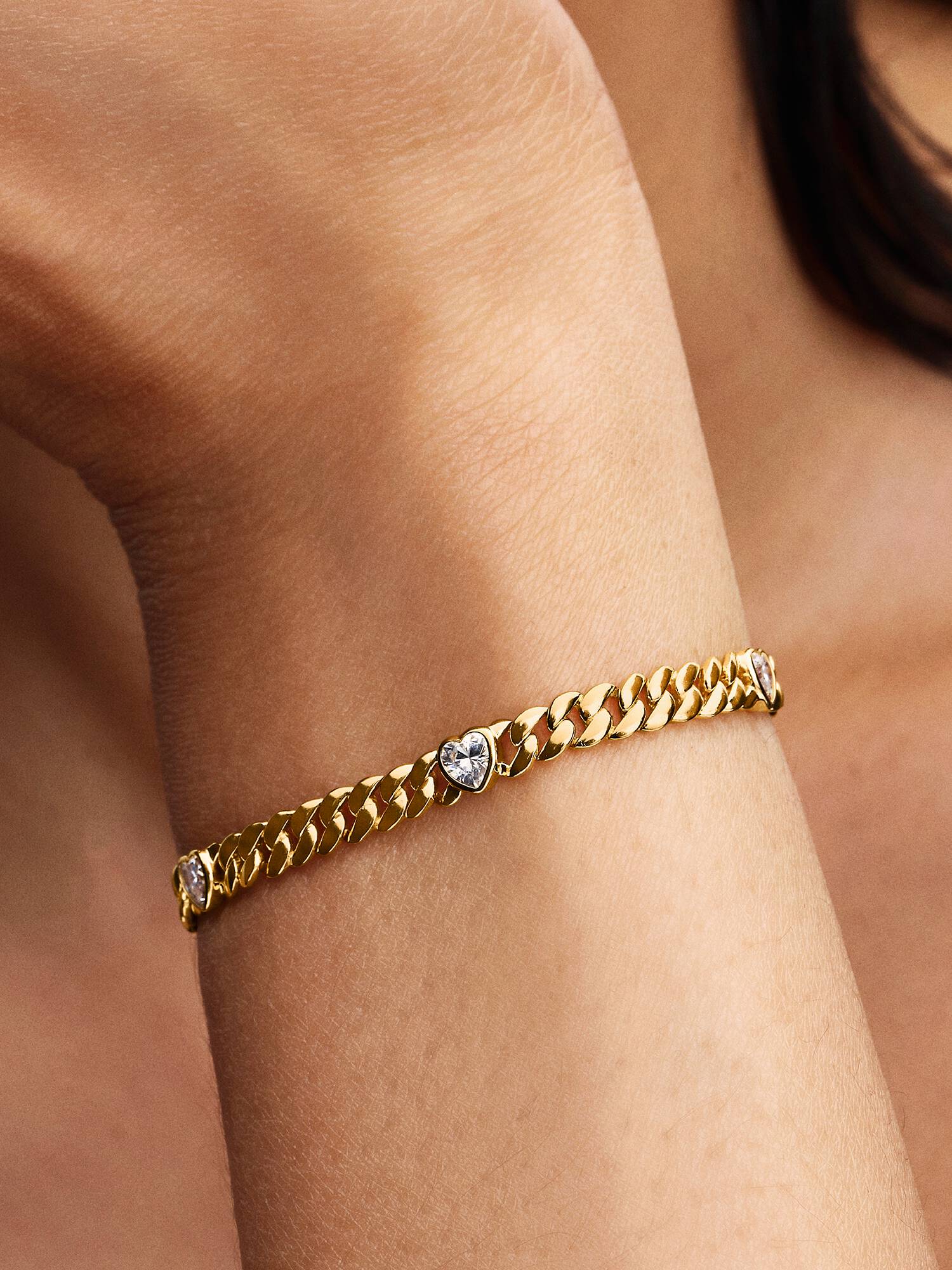 Cubaanse schakelarmband met hartjes