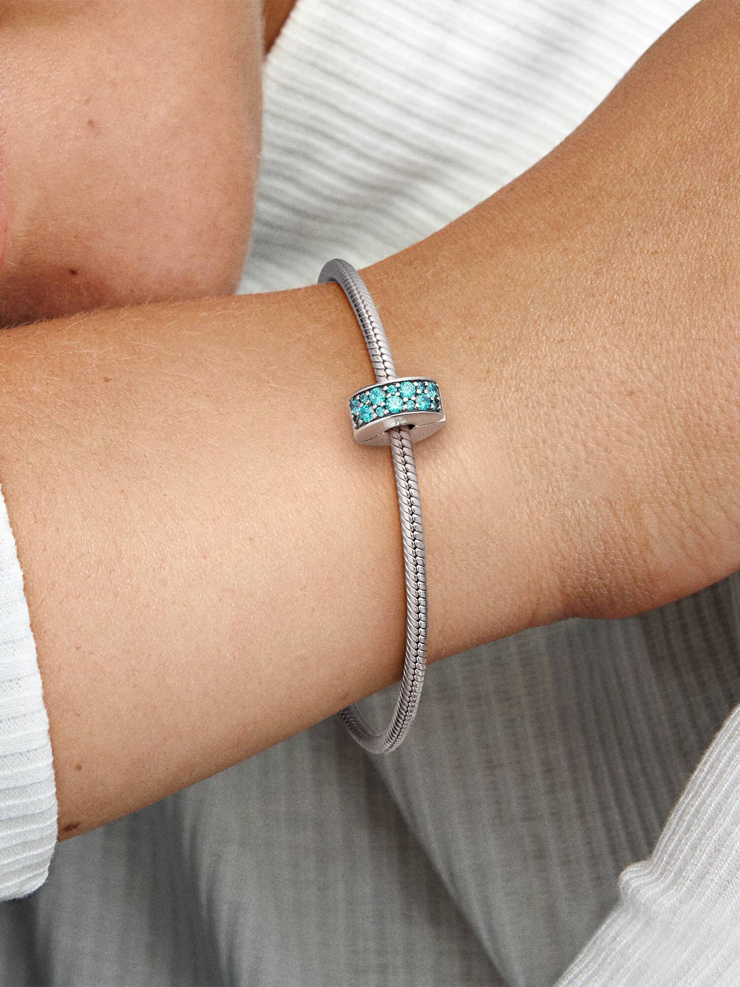 Teal Pavé Clip Bedel