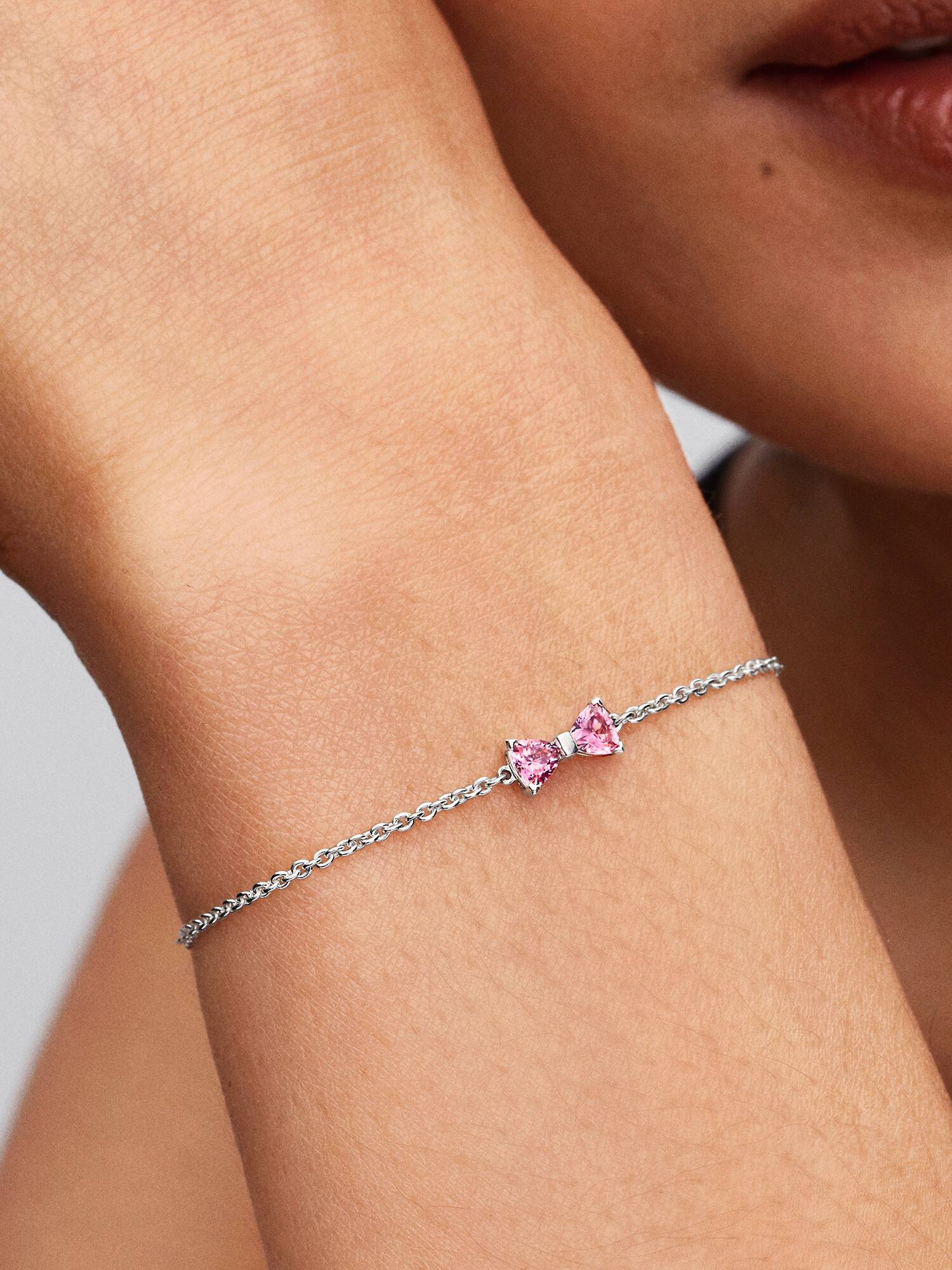 Schakelarmband met strikje