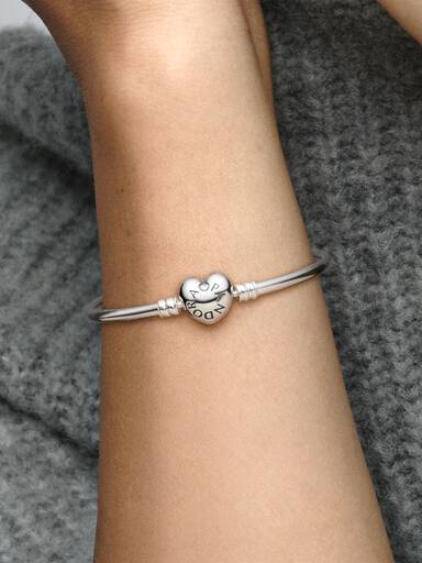 Pandora Moments Bangle met Hartsluiting