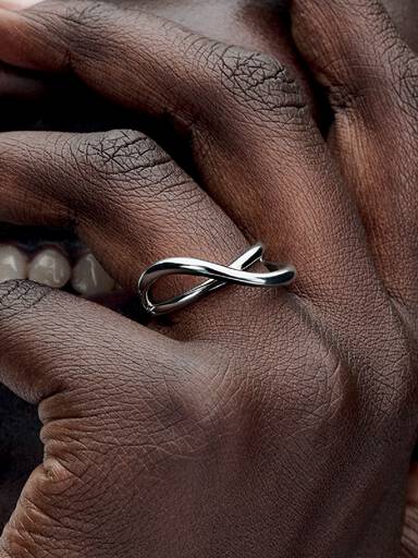 Organisch Gevormde Infinity Ring