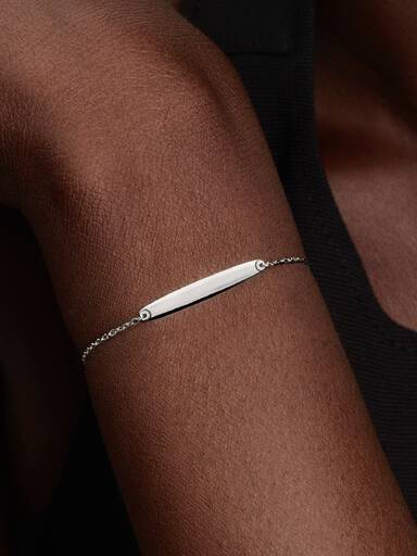 Schakelarmband met graveerbaar staafje
