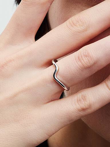 Gepolijste golvende ring