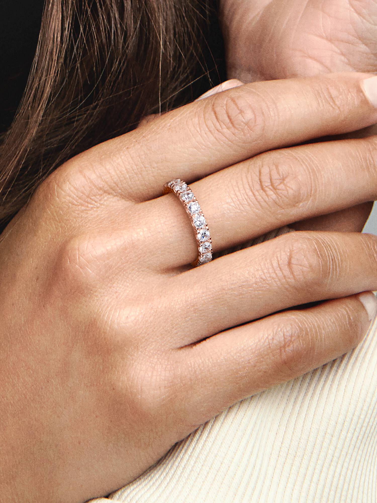 Sprankelende Rij Eternity Ring