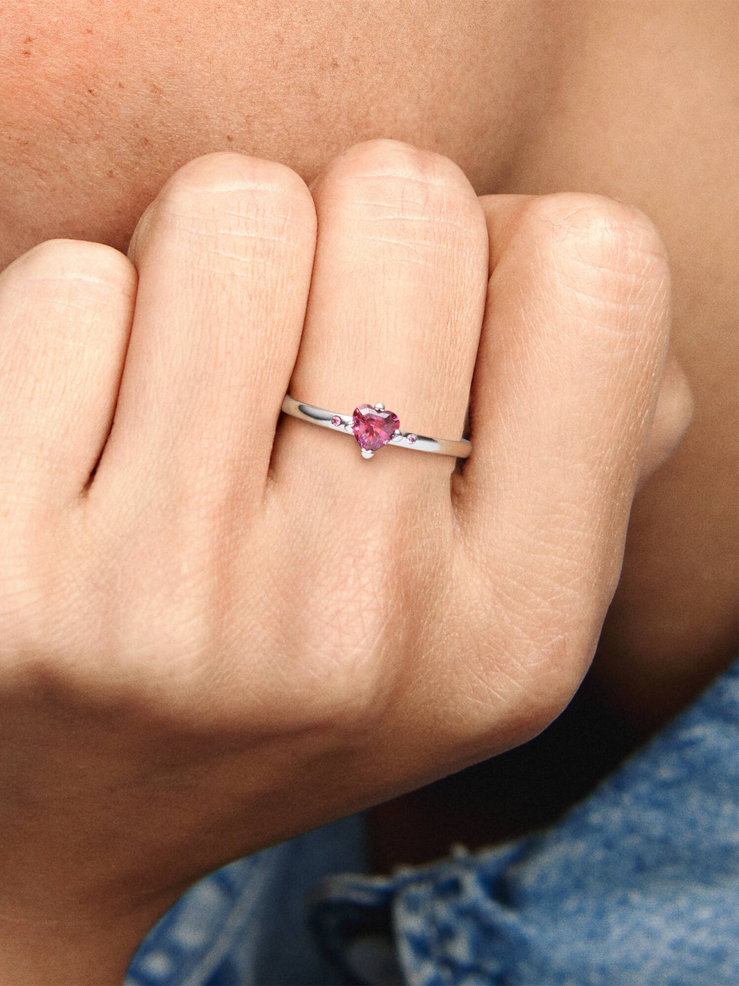 Sprankelend Rood Hart Ring