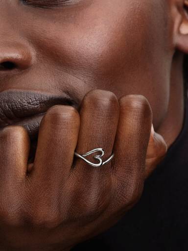 Organisch Gevormde Klein Hart Ring