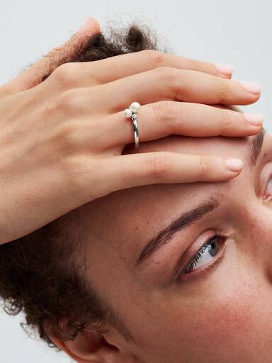Ring met Twee Behandelde Gecultiveerde Zoetwaterparels