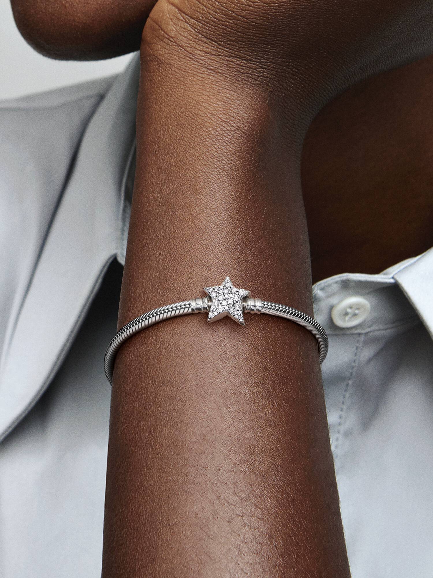 Pandora Moments Snake Chain Armband met Asymmetrische Ster Sluiting