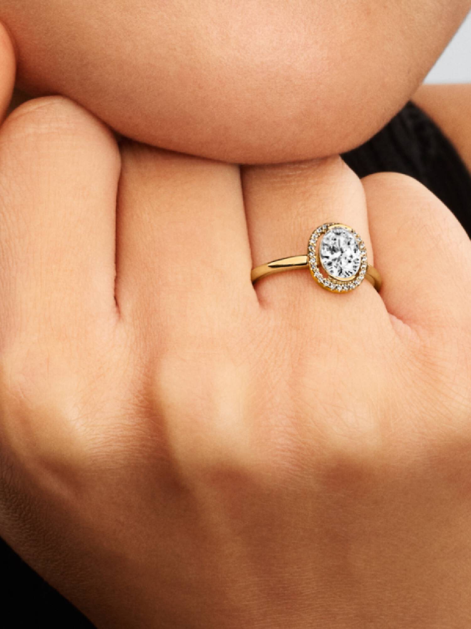 Ovale Sprankelende Halo Ring