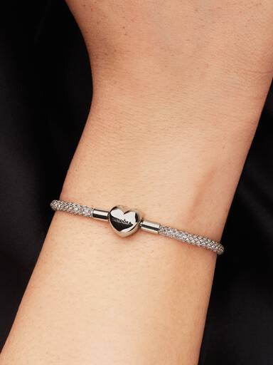 Sprankelende Mesh Armband met Hartsluiting