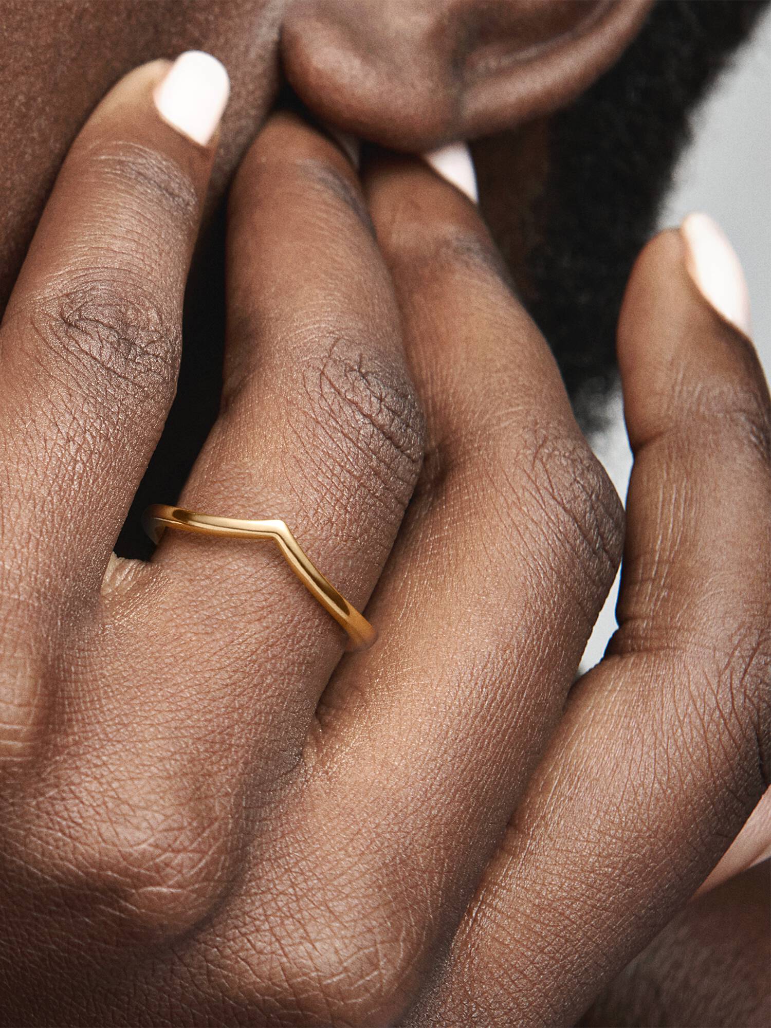 Gepolijste wishbone-ring