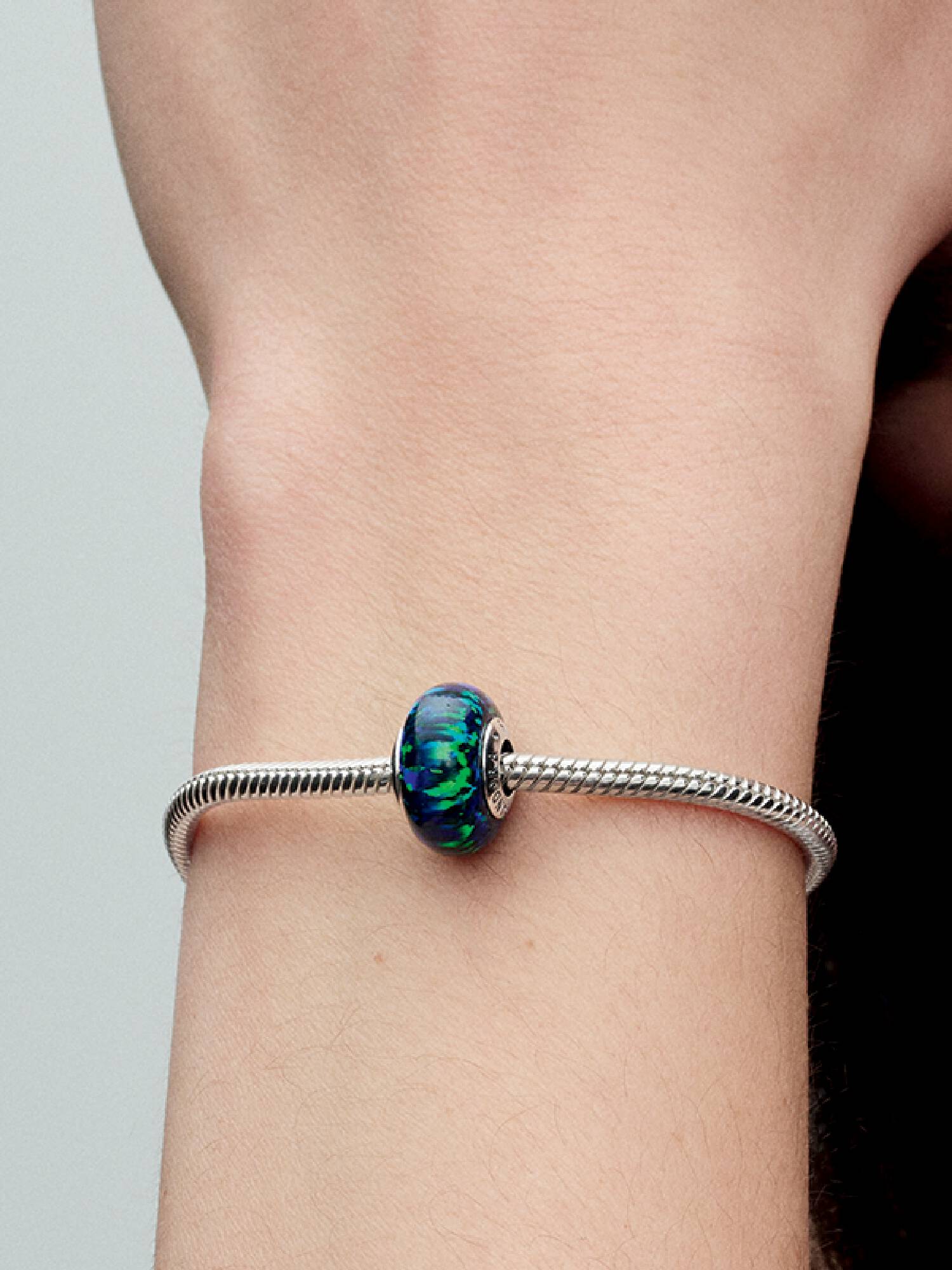 Opalescent Groene Bedel