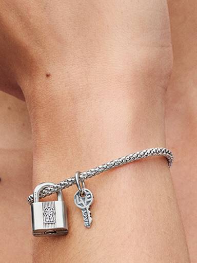 Hangslot en sleutel hangende bedel