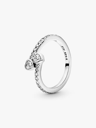 Twee sprankelende hartenring