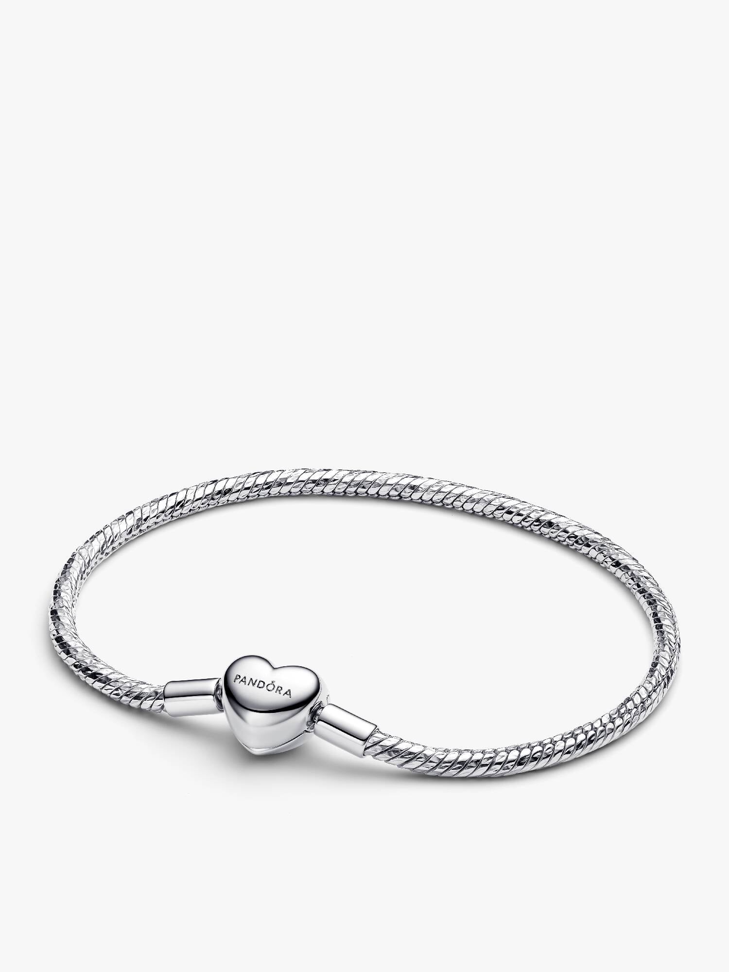 Snake-chain armband met facet geslepen schakels en hartsluiting