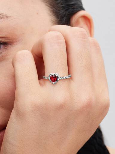 Verhoogd rood hartring
