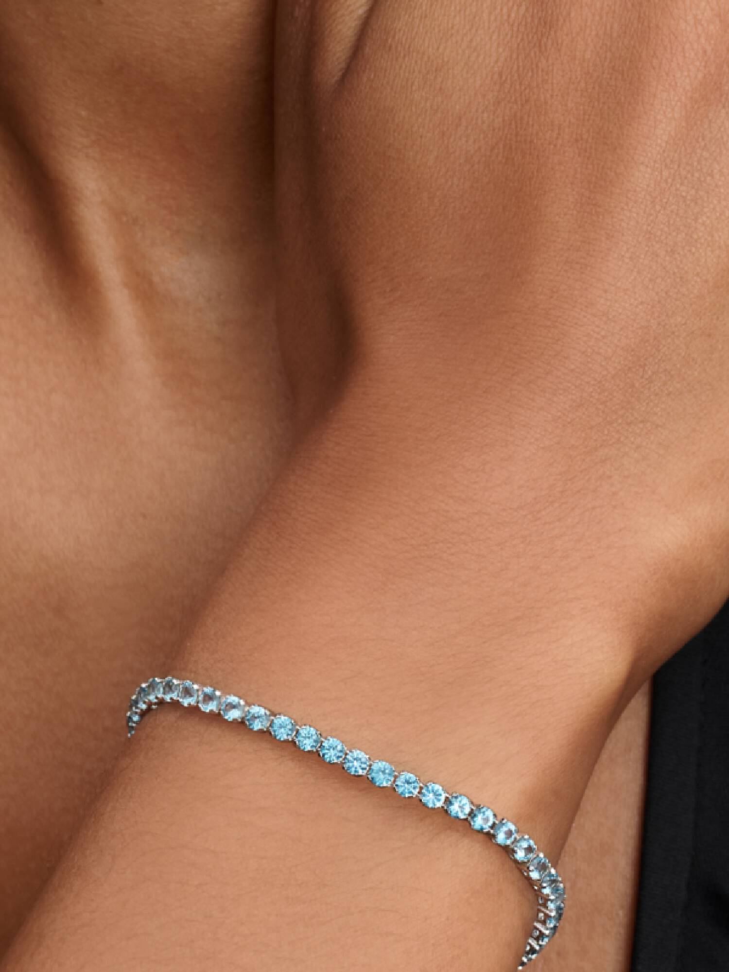 Sprankelende lichtblauwe tennisarmband