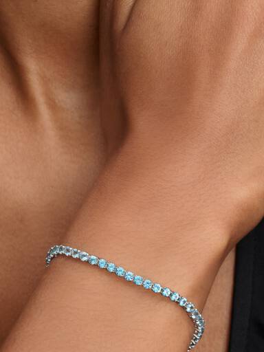 Sprankelende lichtblauwe tennisarmband