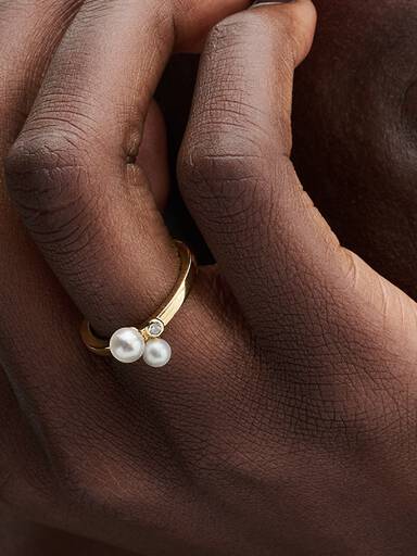 Ring met Twee Behandelde Gecultiveerde Zoetwaterparels