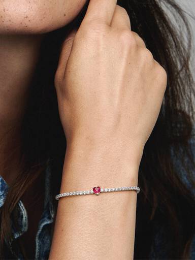 Sprankelend Rood Hart Tennisarmband