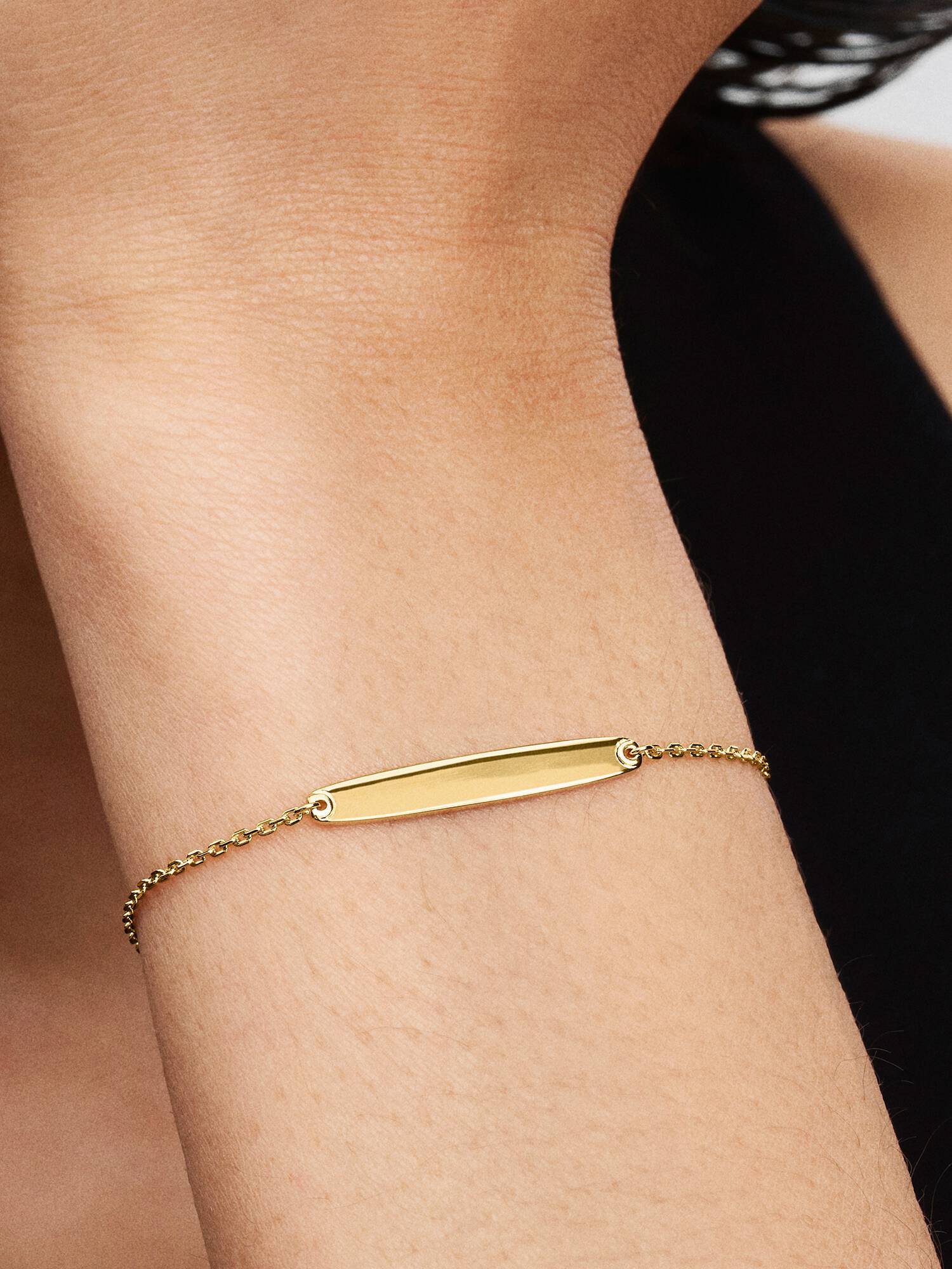 Schakelarmband met graveerbaar staafje